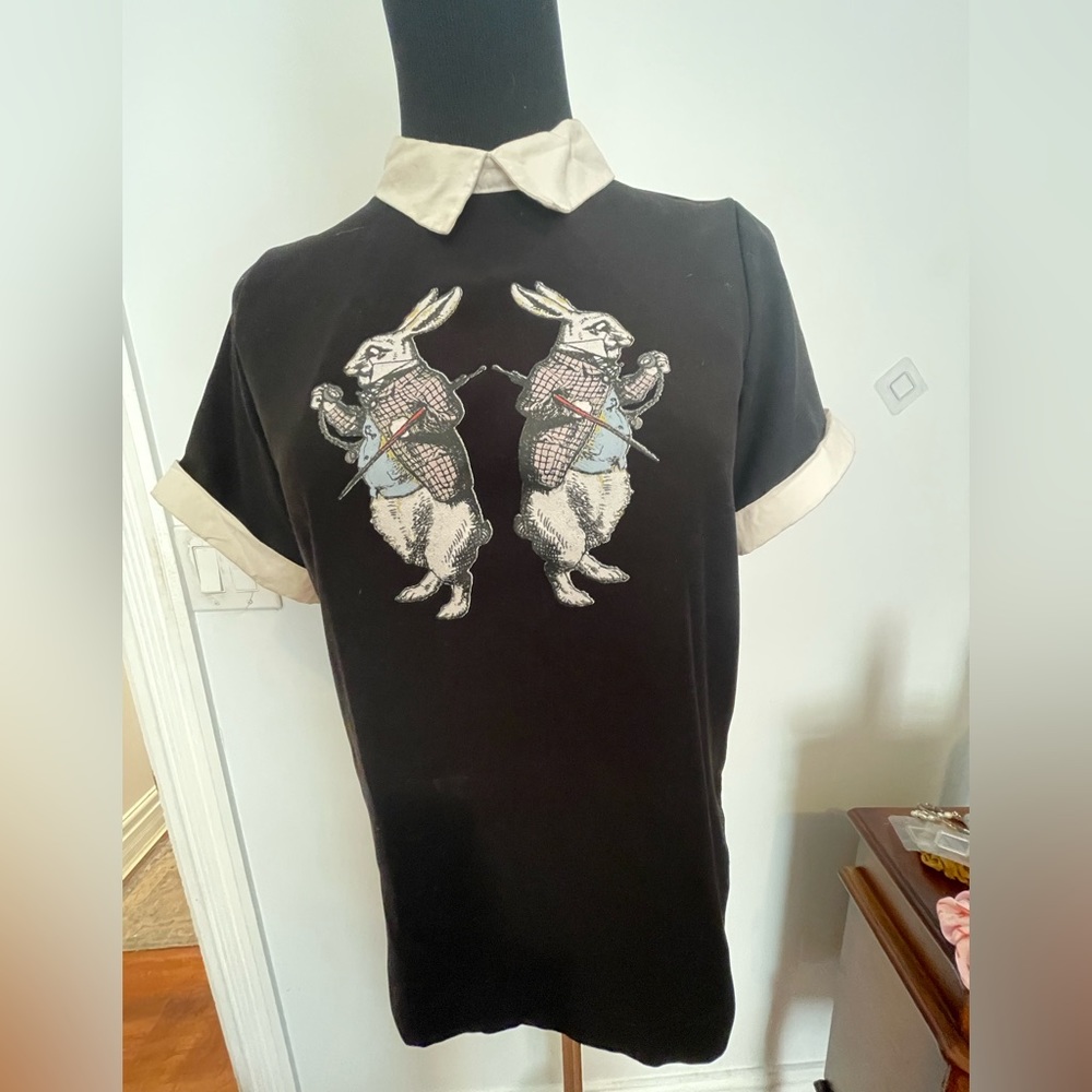Kids size large/woman’s XS Victoria Beckham for Target Alice in Wonderland shirt